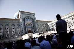 G'arb musulmon xalqlarga bosim o'tkazishga o'rgangan, deydi dindorlar