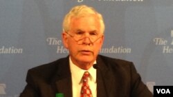 美国战争学院教授伯纳德•科尔（美国之音钟辰芳拍摄）