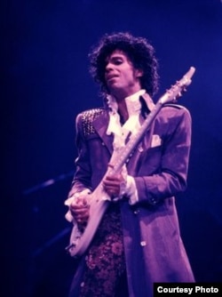 Prince performs on stage during the Purple Rain Tour in 1984. (Richard E. Aaron, Redferns)