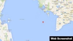 ផែន​ទី Google Maps បង្ហាញ​ទី​តាំង​កោះ Tho Chu (កោះ​ក្រចក​សេះ) ដែល​សម្គាល់​ដោយ​ចំណុច​ក្រហម។ កោះនៅ​ក្នុង​លំហ​ឈូង​សមុទ្រ​ថៃ​នេះជា​ដែនដី​ដែល​ស្ថិត​នៅ​ជិតជាង​គេ​នឹង​កន្លែង​ដែល​គេ​គិត​ថា​យន្តហោះ​ម៉ាឡេស៊ី​បានបាត់​និង​ធ្លាក់​កាល​ពី​ថ្ងៃ​សៅរ៍។