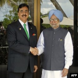 Pokiston Bosh vaziri Yusuf Rizo G'iloniy va Hindiston Bosh vaziri Manmoxan Sinkx