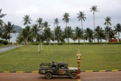 Prajurit duduk di truk Sailors di Pangkalan Angkatan Laut Kamboja Ream, 26 Juli 2019. (Samrang Pring/Reuters)