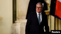 Премьер-министр Великобритании Кейр Стармер после встречи с европейскими лидерами по вопросам Украины и европейской безопасности в Елисейском дворце в Париже, 17 февраля 2025 года. (фото Reuters/Gonzalo Fuentes)