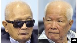 (ពីឆ្វេងទៅស្តាំ) នួន ជា មេមនោគមវិជ្ជា និងខៀវ​សំផន​ អតីត​ប្រមុខ​រដ្ឋ​​ខ្មែរ​ក្រហម​ ជាជន​ជាប់ចោទ​ចុង​ក្រោយ​​​ក្នុង​​​សំណុំ​​រឿង​​០០២​។​