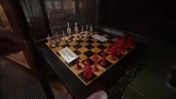 New York: les adeptes des échecs retrouvent le chemin du célèbre café Chess Forum