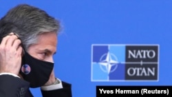 Menteri Luar Negeri AS Antony Blinken pada pertemuan Menteri Luar Negeri NATO di markas besar di Brussel, Belgia, 23 Maret 2021. (Foto: REUTERS/Yves Herman)