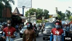 Mahasiswa Papua menggelar demo di Yogyakarta menolak tim bentukan Menko Polhukam1 (Foto: VOA/Nurhadi)