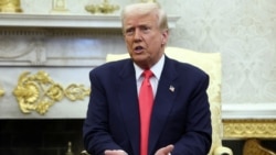 2025년 3월 12일 미국 워싱턴 D.C. 백악관 오벌 오피스에서 도널드 트럼프 미국 대통령이 마이클 마틴 아일랜드 총리와의 회담 중 기자의 질문에 답하고 있다.