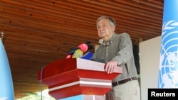 Sekretaris Jenderal PBB Antonio Guterres berbicara dalam konferensi pers di markas UN di Halane Mogadishu, Somalia, pada 12 April 2023. (Foto: Reuters/Feisal Omar)