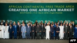 រូបឯកសារ៖ មេដឹកនាំនៃបណ្តាប្រទេសក្នុងទ្វីបអាហ្វ្រិកក្នុងកិច្ចប្រជុំកំពូលស្តីអំពីប្លុកពាណិជ្ជកម្មសេរី នៅក្រុង Kigali ប្រទស Rwanda កាលពីថ្ងៃទី២១ ខែមីនា ឆ្នាំ២០១៨។