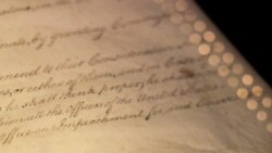 Reč "opoziv" stoji u članu II američkog Ustava.