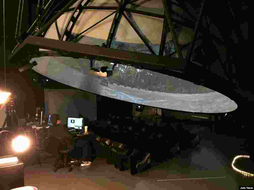 A digital dome allows viewers to see images on a spherical rather than a flat surface. IAIA is home to the only articulating digital dome (meaning it’s capable of movement) in the world, Santa Fe, N.M., Oct. 9, 2019. Julie Taboh/VOA