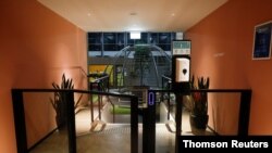 싱가포르 공항이 해외 비지니스 여행자들을 위한 '안전 지역(Travel Bubble)'을 운영하고 있다. 