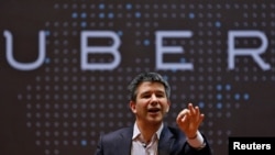 Travis Kalanick berbicara kepada para pelajar dalam sebuah acara di Institut Teknologi India, di Mumbai, India,19 Januari 2016. (Foto:Dok) 