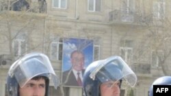 İctimai Palata mitinq keçirməyə cəhd edib (Video)