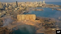 5일 레바논 베이루트의 부두가 전날 발생한 폭발로 크게 파괴된 모습이다.