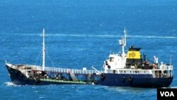 მცირე ტანკერი REX, რომელსაც ქართველი კაპიტანი მართავდა და რომელიც ლიბიაში 2017 წლის აგვისტოში დააკავეს