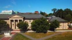 Les universités américaines annulent les cérémonies de remise de diplômes