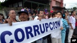 Menurut Transparency International, sebagian besar negara mempunyai masalah korupsi yang serius (foto: dok).