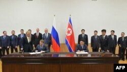 북한과 러시아가 15일 평양에서 10차 경제공동위원회 회의를 열고 의정서에 조인했다.