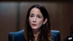 애브릴 헤인스 미 국가정보국장(DNI)이 14일 상원 정보위원회의 ‘전 세계 위협 평가’ 청문회에서 증언하고 있다.