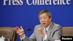 中国人民银行行长易纲2019年3月10日在北京人大会堂举行的全国人大记者会上.