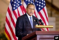 민주당의 샌포드 비숍 의원