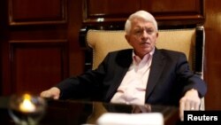 FILE - Tom Donohue, president of U.S. Chamber of Commerce, gestures during an interview with Reuters in Mexico City, Mexico, April 23, 2017.