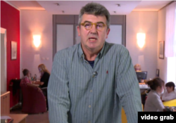 Vladimir Milić, direktor Produkcijske grupe Mreža, obaveštava gledaoce da je RTS nadalje neće emitovati emisiju TV Mreža, u Beogradu, 30. septembra 2019.