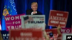 Kandidat presiden AS dari Partai Republik, Donald Trump, berkampanye di University of Wisconsin Eau Claire (1/11). (AP/Matt Rourke)