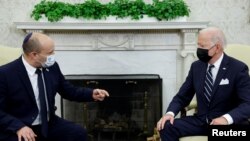 美国总统拜登在白宫会见以色列总理贝内特（2021年8月27日）