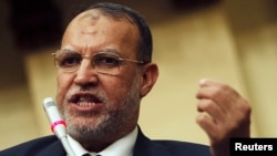 Wakil ketua sayap politik Ikhwanul Muslimin, Essam el-Erian, dalam sebuah pertemuan Dewan Syuro di Kairo. (Foto: Dok)