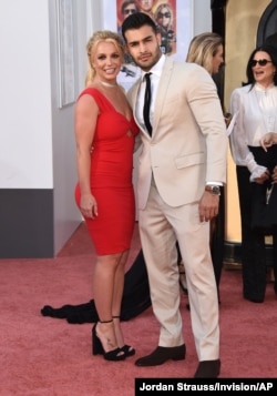 سام اصغری و بریتنی اسپیرز