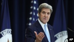 Menteri Luar Negeri Amerika Serikat, John Kerry, menyampaikan pidato perpisahan yang menekankan proposalnya bagi penyelesaian damau antara Israel dan Palestina di kantor Departemen Luar Negeri AS di Washington DC, 28 Desember 2016. (AP Photo/Andrew Harnik)