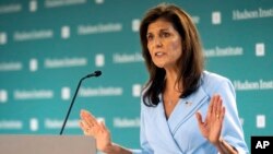 Хејли, исто така, јасно стави до знаење дека чувствува оти Трамп има работа за да ги придобие гласачите кои ја поддржаа во текот на предизборната кампања