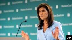 អតីត​ឯកអគ្គរដ្ឋទូត​សហរដ្ឋអាមេរិក​ប្រចាំ​អង្គការ​សហប្រជាជាតិ​អ្នកស្រី Nikki Haley ថ្លែង​នៅ​វិទ្យាស្ថាន Hudson ក្នុង​រដ្ឋធានីវ៉ាស៊ីនតោន កាលពីថ្ងៃទី២២ ខែឧសភា ឆ្នាំ២០២៤។ 