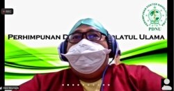 dr Heri Munajib mengatakan perlunya rekonstruksi total pendekatan kepada masyarakat untuk mendukung upaya penanganan virus corona. (Foto: VOA/Petrus Riski)