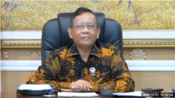 Menko Polhukam Mahfud Md saat menggelar konferensi pers secara online soal penembakan di Kabupaten Intan Jaya, Papua, Kamis, 1 Oktober 2020. (Foto: screenshot)