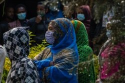 Many voters across the country waited long hours to cast their ballots, in Addis Ababa, Ethiopia, June 21, 2021. (VOA/Yan Boechat)