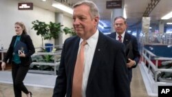Le sénateur démocrate Dick Durbin, et le sénateur Bob Menendez, à Washington, le 18 janvier 2018. 