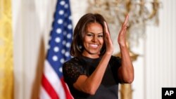 លោកស្រី ​Michelle Obama ​ភរិយា​ប្រធានាធិបតី​សហ​រដ្ឋ​អាមេរិក នឹង​ធ្វើ​ដំណើរ​ទៅ​​ប្រទេស​កម្ពុជា​​នៅ​ចុង​សប្តាហ៍​​នេះ។