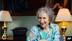 Margaret Atvud, najstarija i dvostruka dobitnica Bukerove nagrade.