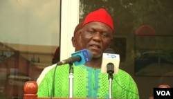Cheikh Oumarou Mallam, president of the Islamic superior council of Cameroon speaking in Yaounde, Sept 19, 2018. (M.E. Kindzeka for VOA)