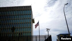 아바나에 있는 쿠바 주재 미국 대사관 전경.