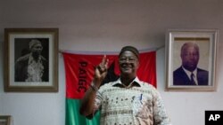 Tentara Guinea-Bissau masih menahan mantan PM dan calon Presiden unggulan, Carlos Gomes Junior (foto: dok).