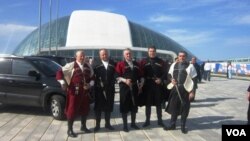 "კონსერვატორები" პარლამენტის ჩაცმულობის კოდექსს ცვლიან