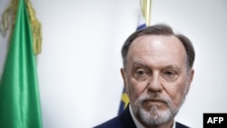 Tibor Nagy, U.S. assistant secretary of state for African affairs, speaks at a press conference in Bangui, Central African Republic, Jan. 20, 2020.