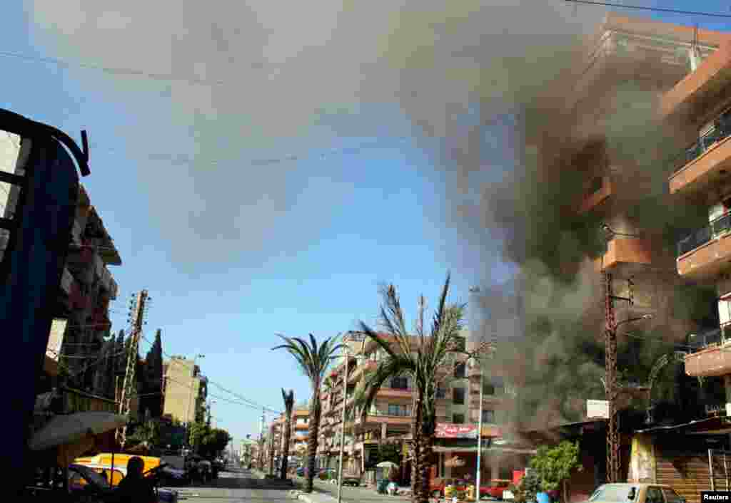 Livanning Tripoli shahridagi manzara, 21-avgust. Qo&#39;shni Suriyadagi urush bu yerda ham aks-sado berib, sunniylar va allaviylar olishmoqda.