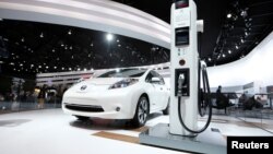 Urushda halok bo&#39;lgan harbiyning yaqinlari. Kiyev.&nbsp;