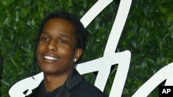 A$AP Rocky arrive aux British Fashion Awards à Londres, le 2 décembre 2019.